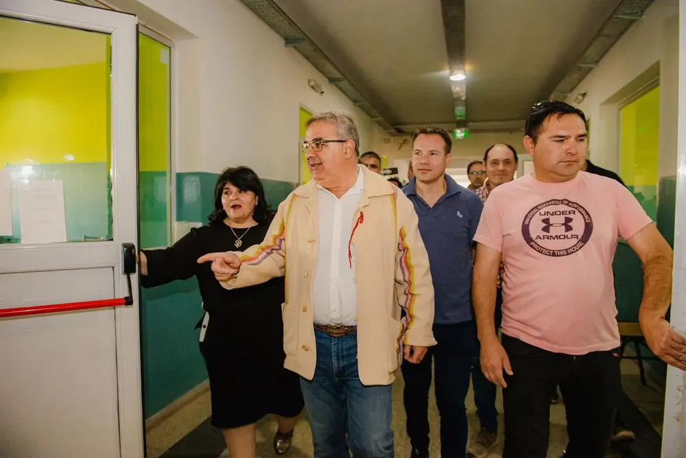 391739862_725958386237125_5073002962366033441_n 391739862_725958386237125_5073002962366033441_n El gobernador Raul Jalil Junto a Miguel Gutierrez (UxP) recorriendo la ampliacion del IES Andalgala.