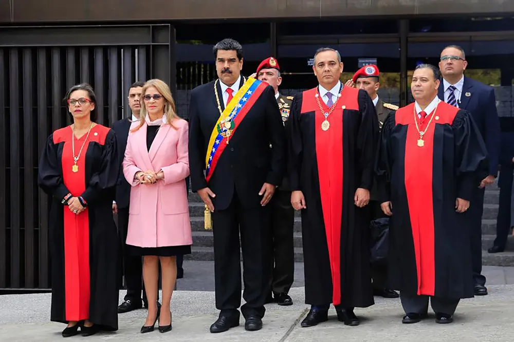Nicolas-Maduro-Tribunal-Supremo-Venezuela-2