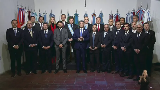 acta-pacto-mayo-foto-familia