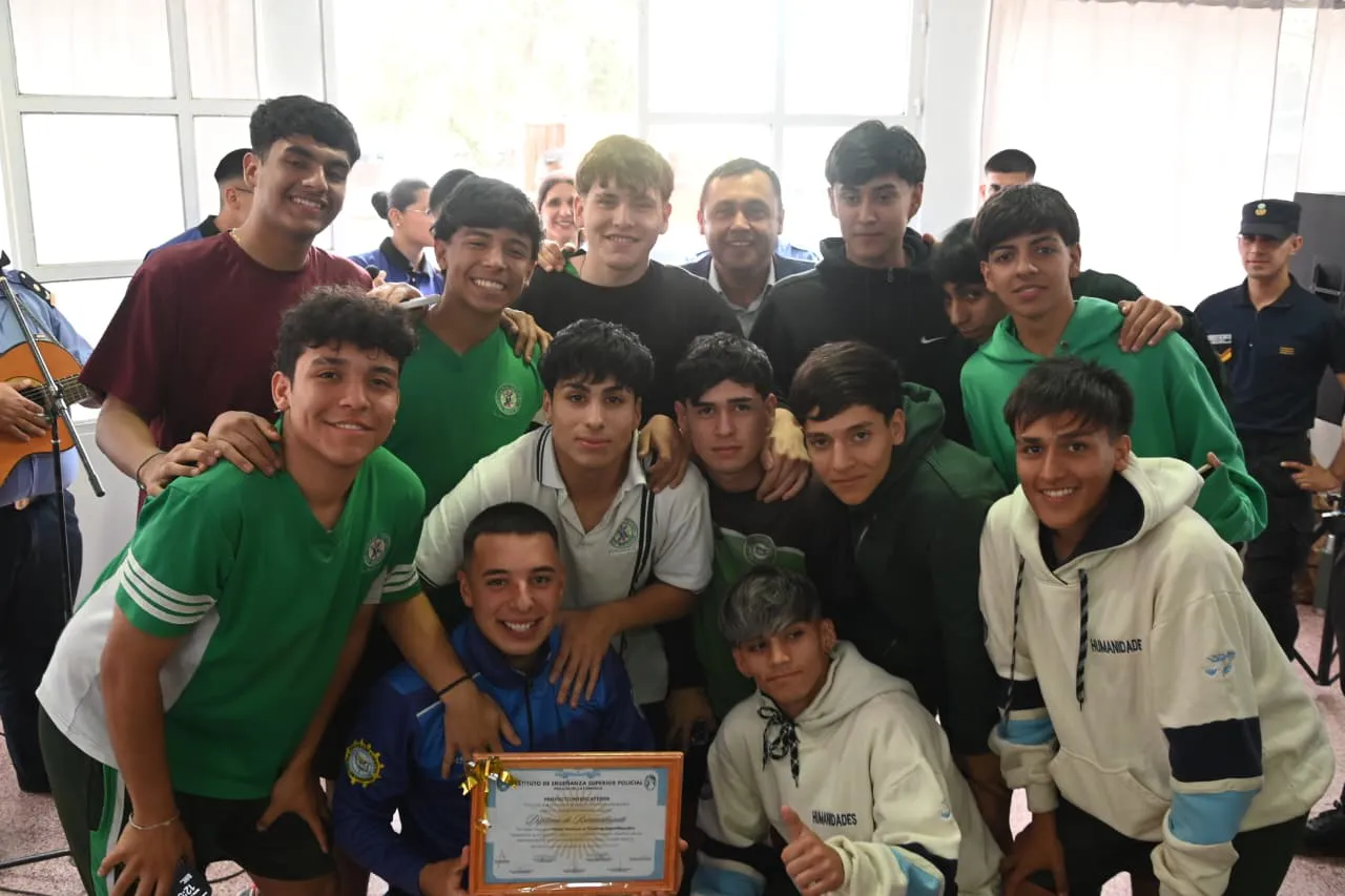 Alumnos Cadetes y del Colegio Privado María Montessori (12)