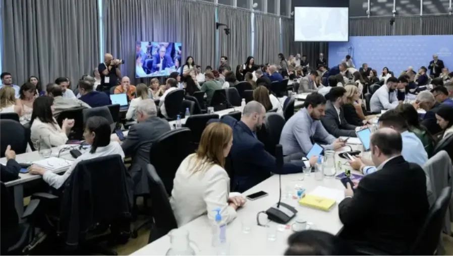 Screenshot_20251216_221507_Facebook