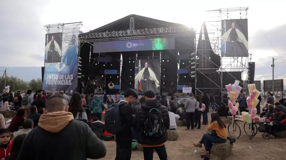 294879144_580739387055634_1894014537345193471_n